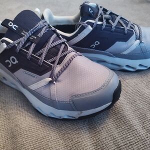 On Running Shoes in Dark Blue and Light Gray